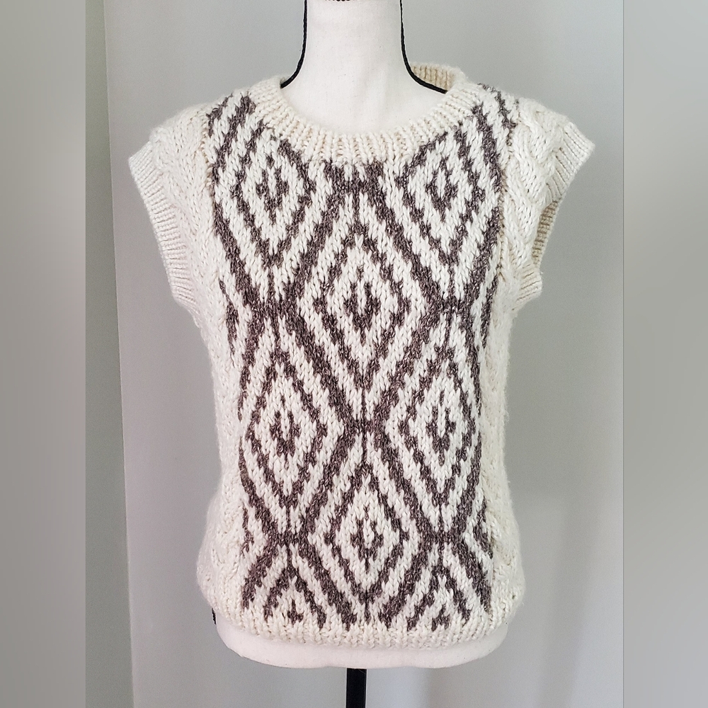 RARE! Vintage Women's Collage By Hand Cable Knit Sweater Vest, Size Small